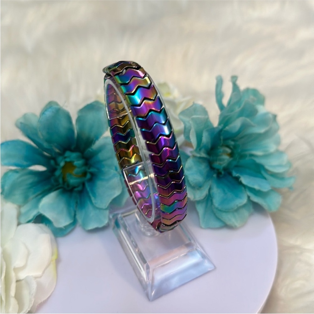 Oil Slick Iridescent Multi Colored Chevron Beaded Stretch Bracelet NEW!